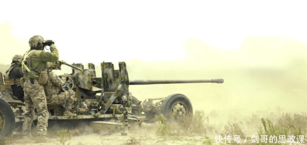 盛鹏配资 美制黑鹰直升机杀入红军城，乌军11名特种兵刚落地，俄军就对其瓮中捉鳖